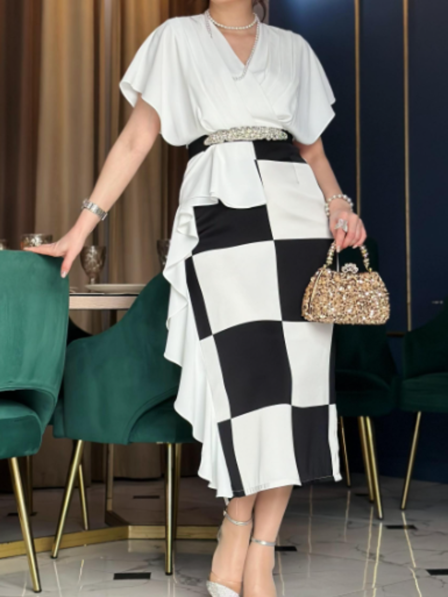 Classy Chiffon Stitching Gown