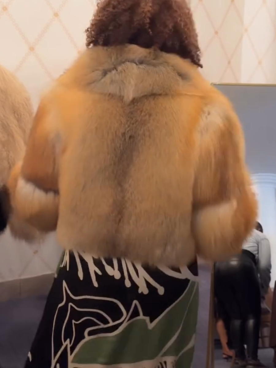 Autumn Short-Length Plus-Size Fur Coat