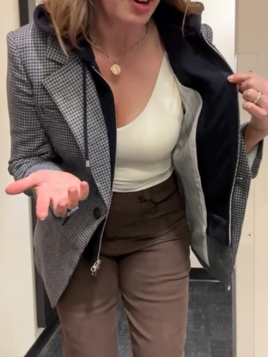 Chic Blazer With Removable Hoodie