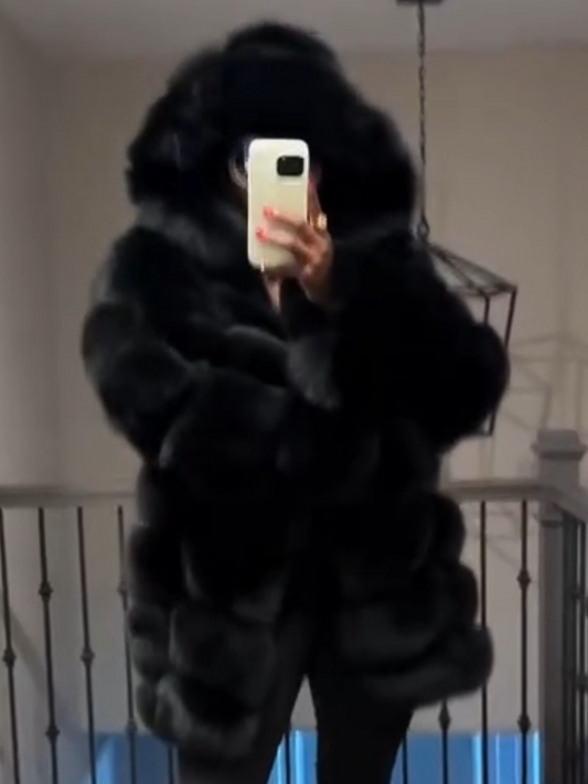 Women's Fashionable Fur Coat