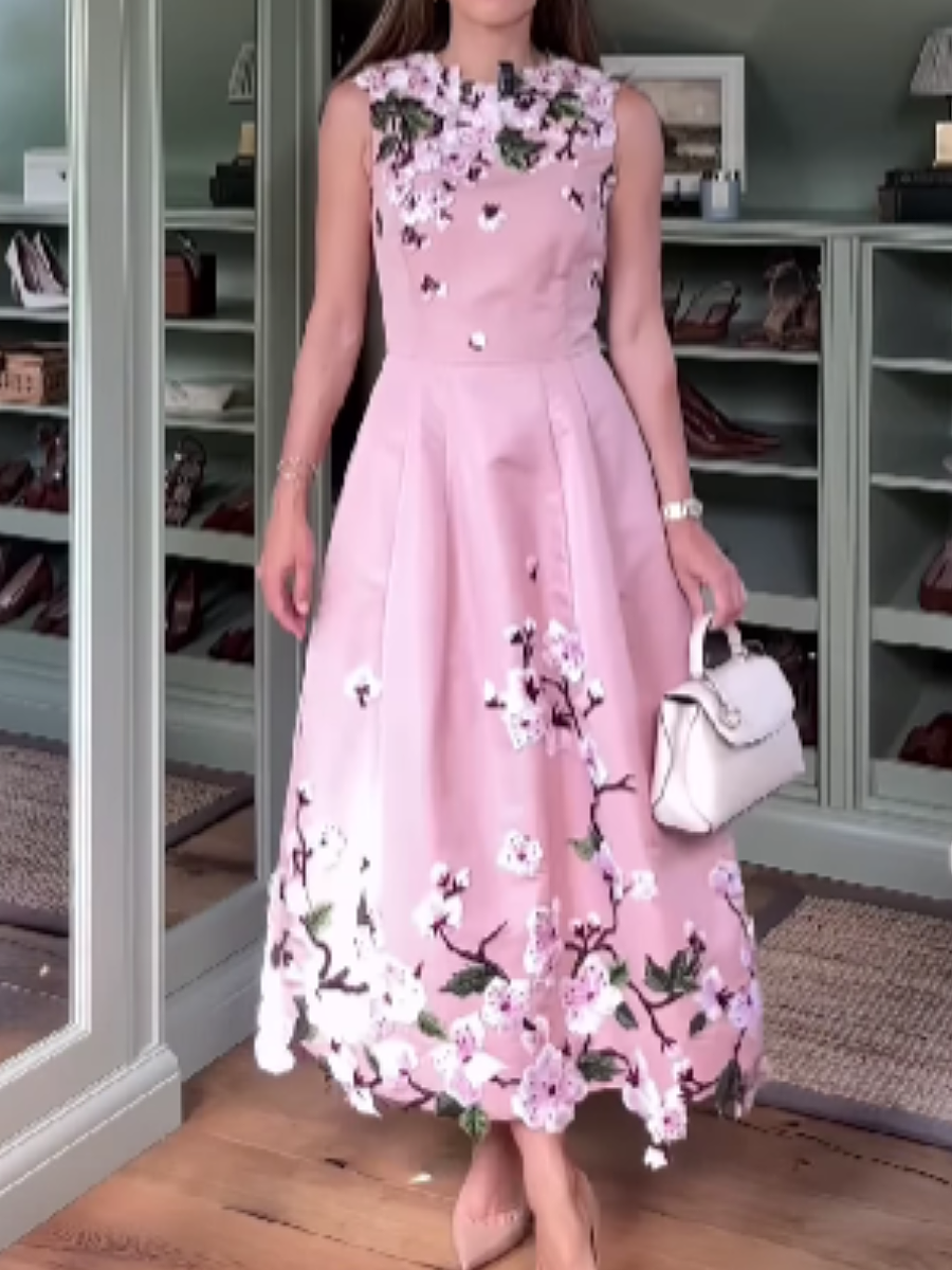 Fashion Embroidered Sleeveless Dress