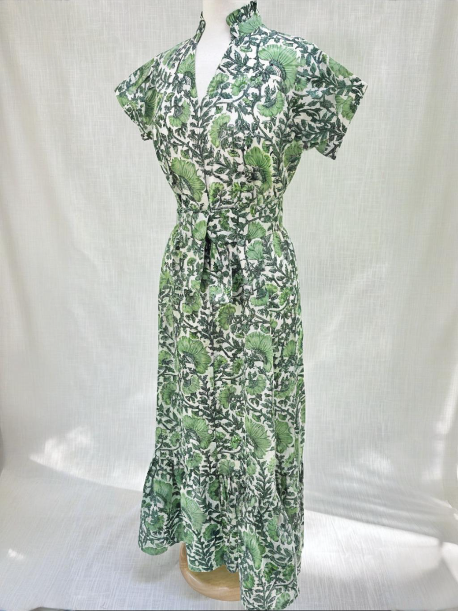 The Chic Floral Normal Dress