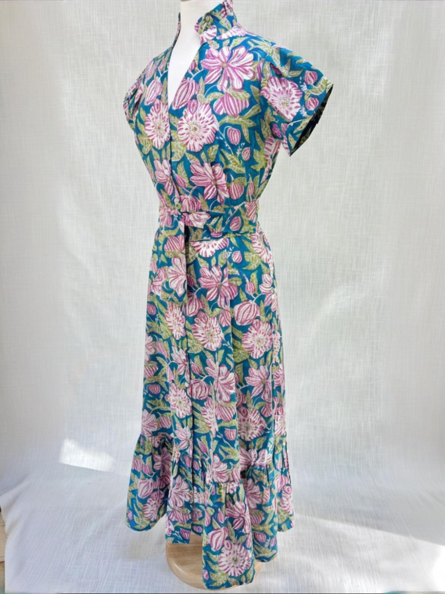 The Chic Floral Normal Dress