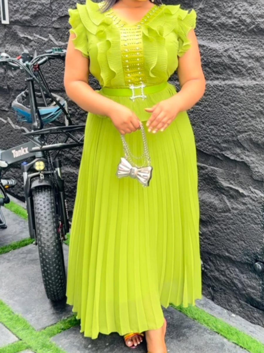 The Classy Hot Outfit